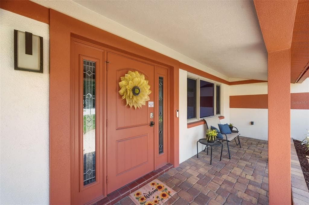 5915 46TH AVENUE N, KENNETH CITY, FL 33709 — zdjęcie 3