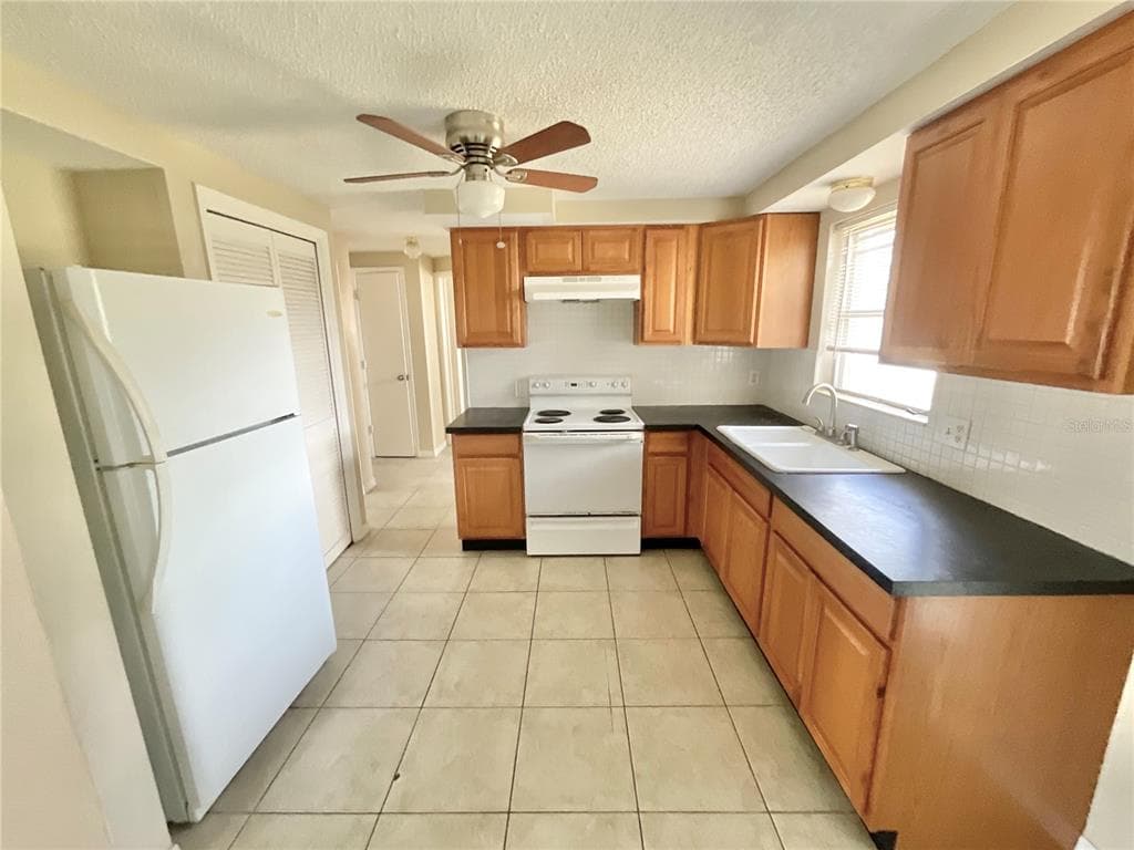 3528 LATIMER STREET, NEW PORT RICHEY, FL 34652 — zdjęcie 2