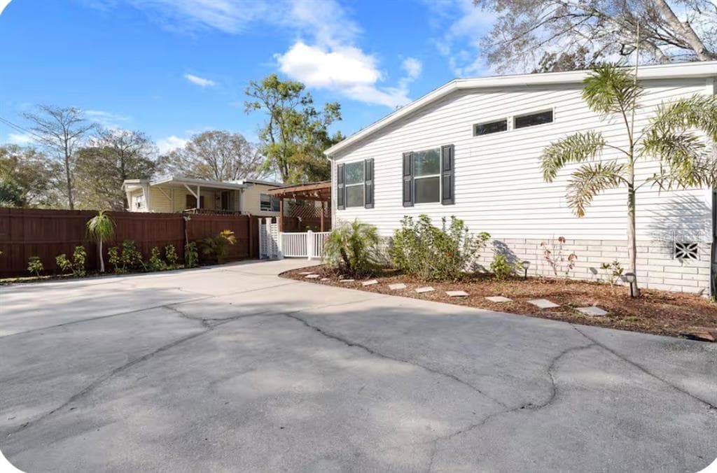 6331 THEODAN STREET, WEEKI WACHEE, FL 34607 — zdjęcie 4