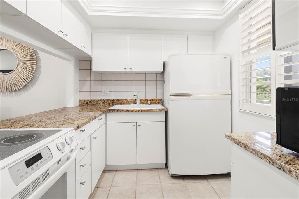 4340 FALMOUTH DRIVE # D-204, LONGBOAT KEY, FL 34228 — zdjęcie 4