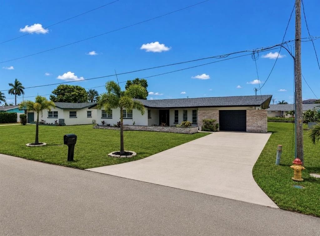 1729 BIKINI COURT, CAPE CORAL, FL 33904