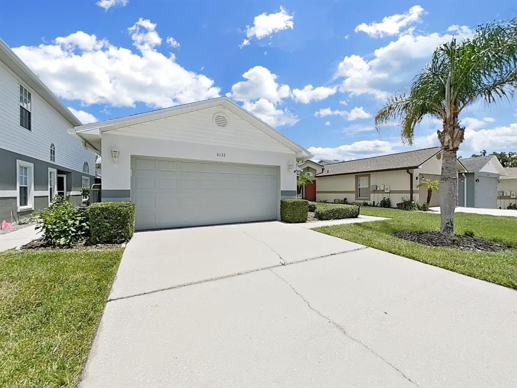6122 GENTLE BEN CIRCLE, WESLEY CHAPEL, FL 33544