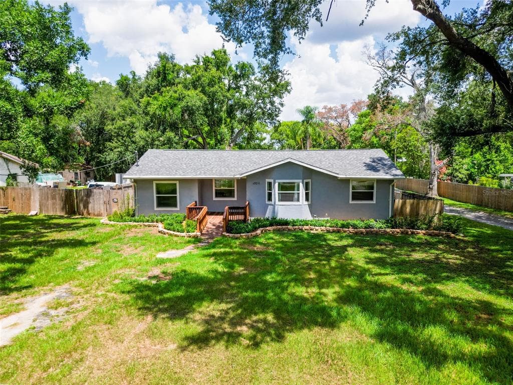 1926 MEADOWRIDGE DRIVE, VALRICO, FL 33596