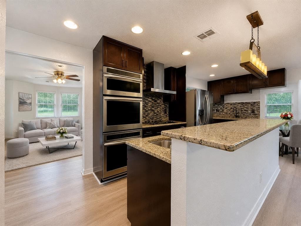 1926 MEADOWRIDGE DRIVE, VALRICO, FL 33596 — zdjęcie 5