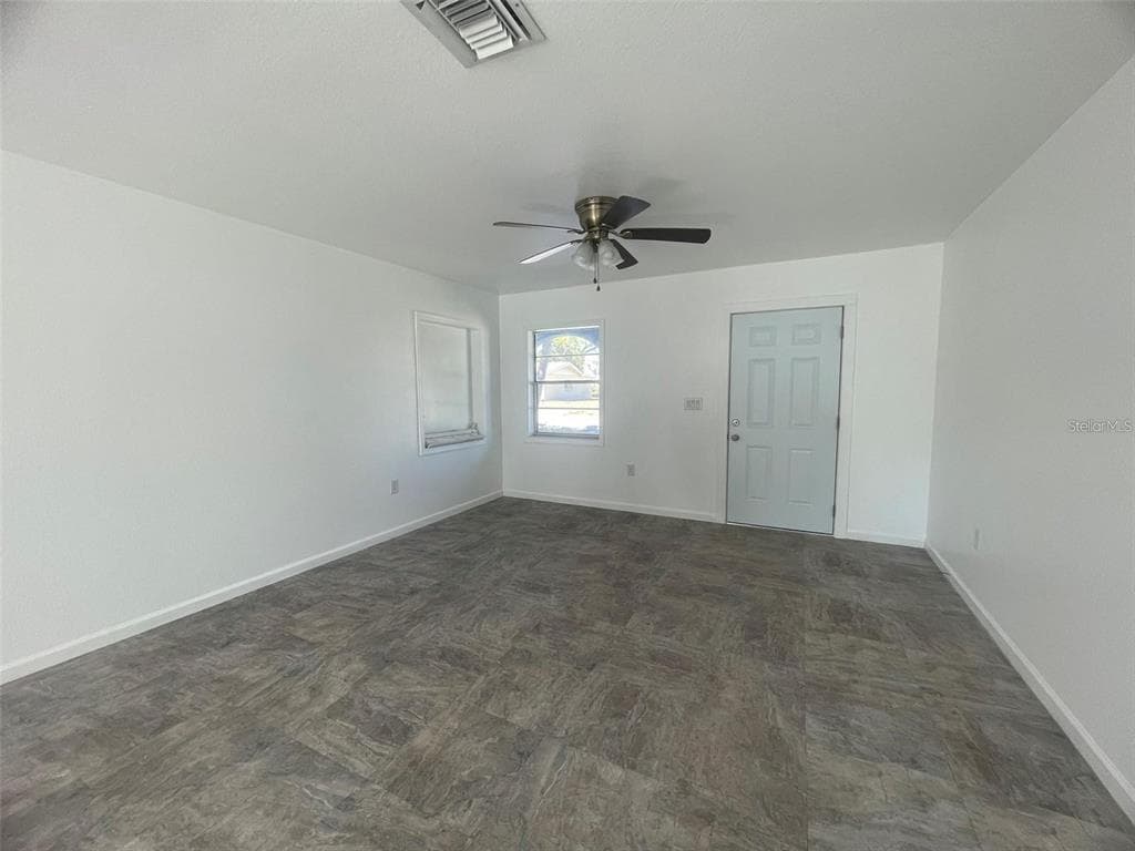525 E HELEN AVENUE, PUNTA GORDA, FL 33950 — zdjęcie 5