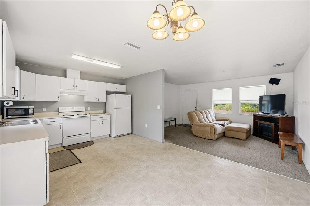 105 BISCAYNE DRIVE, PORT CHARLOTTE, FL 33953 — zdjęcie 5