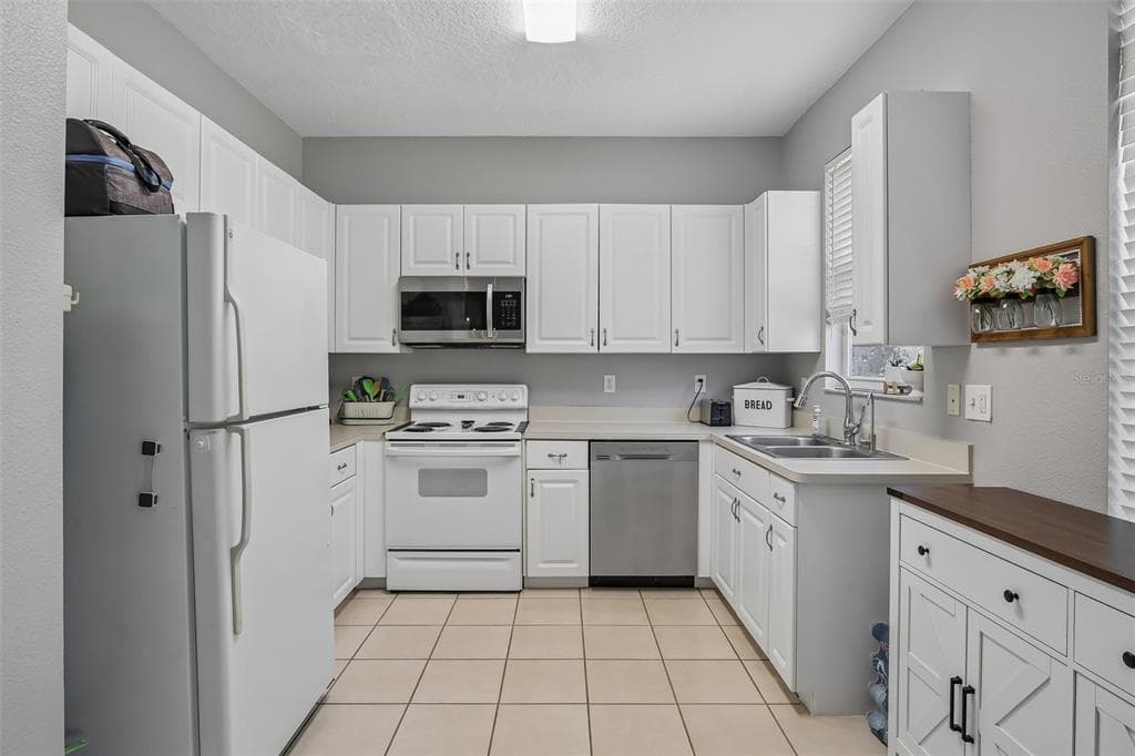 34842 TEEVIEW LANE, ZEPHYRHILLS, FL 33541 — zdjęcie 5