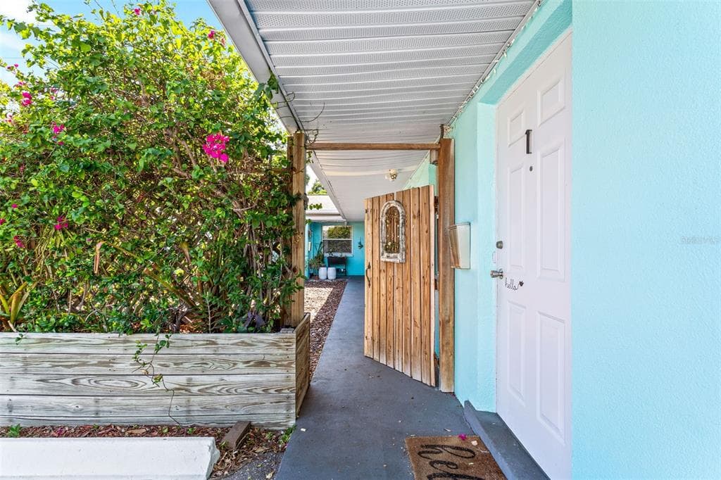 1230 70TH STREET N, ST PETERSBURG, FL 33710 — zdjęcie 2