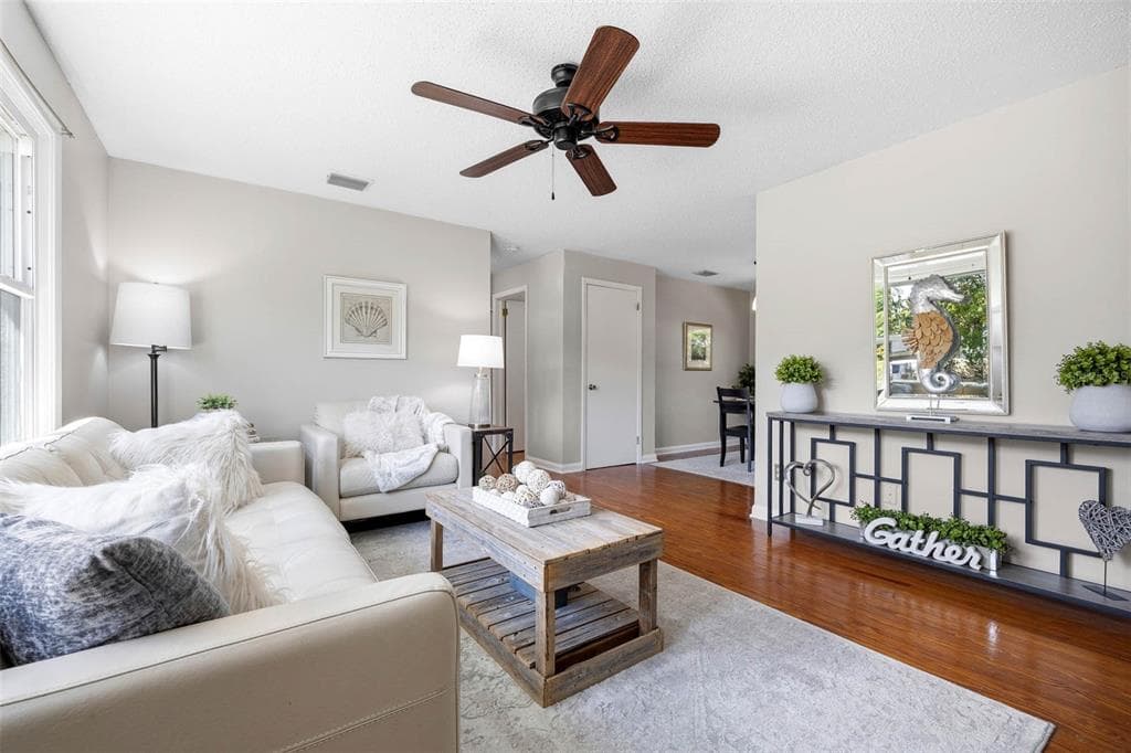 1024 MICHIGAN DR E, DUNEDIN, FL 34698 — zdjęcie 2