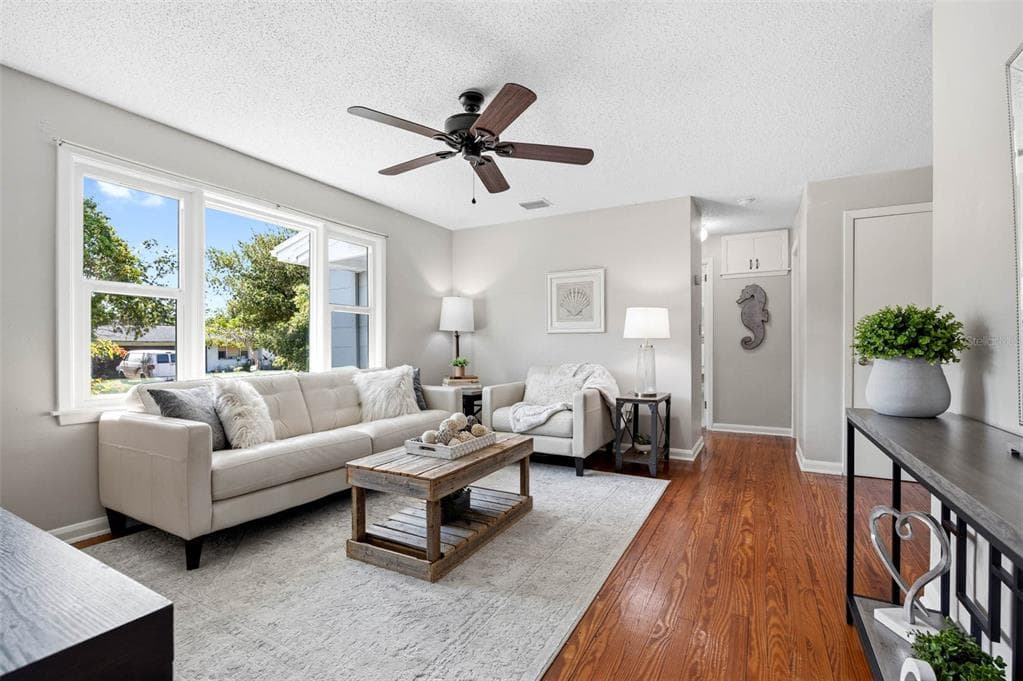 1024 MICHIGAN DR E, DUNEDIN, FL 34698 — zdjęcie 3