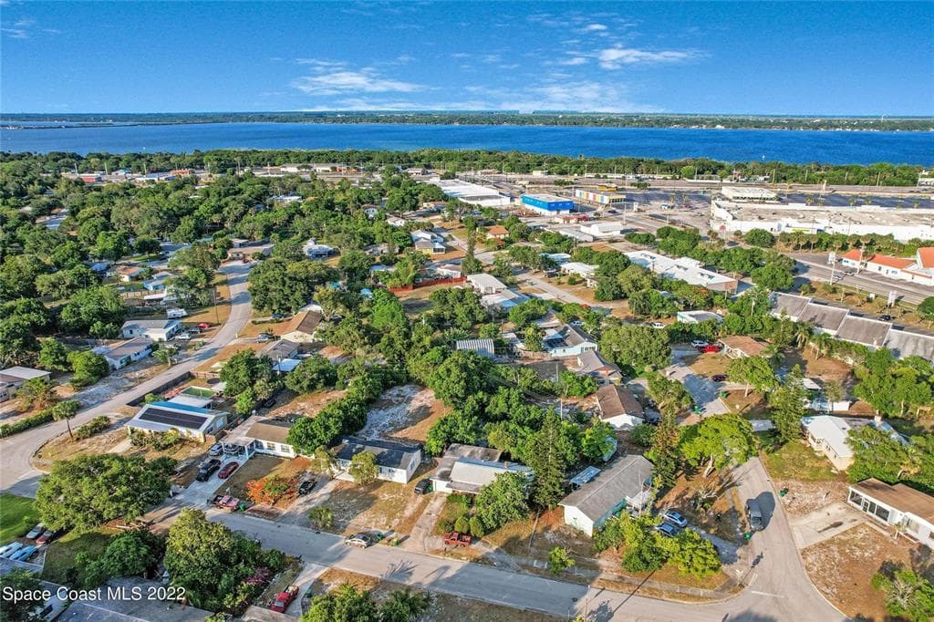 1318 N FISKE BOULEVARD, COCOA, FL 32922 — zdjęcie 3