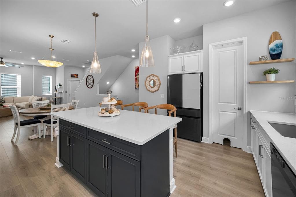 2458 MANGUM COURT, SARASOTA, FL 34237 — zdjęcie 4