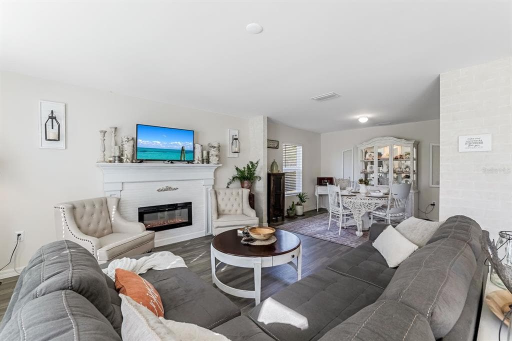 1091 CAZENOVIA STREET, PORT CHARLOTTE, FL 33952 — zdjęcie 4