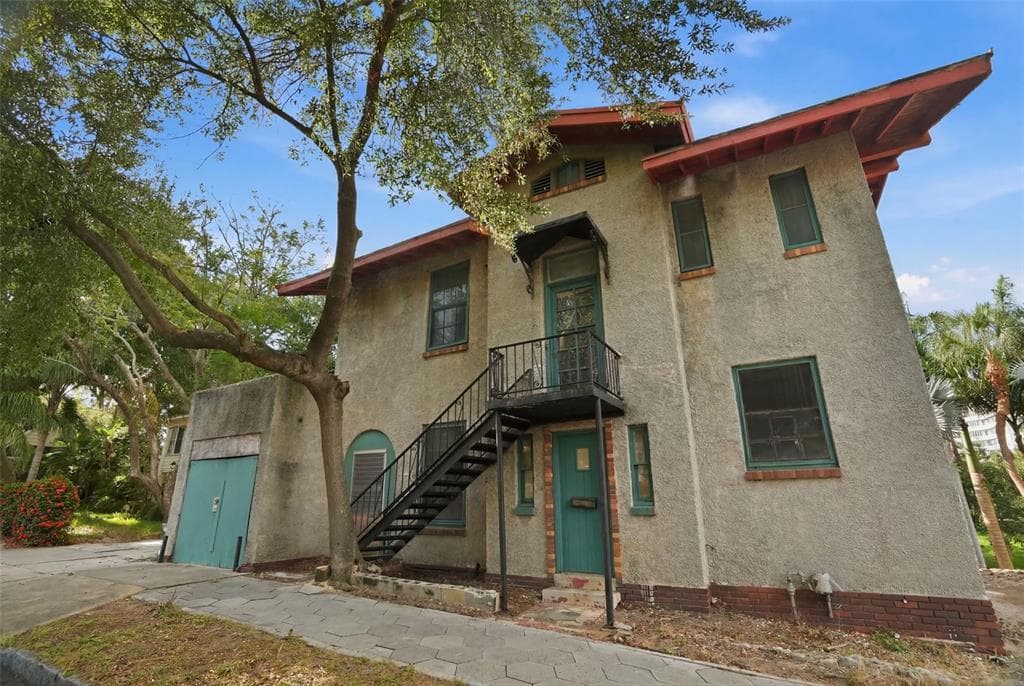 651 10TH AVE S, ST PETERSBURG, FL 33701
