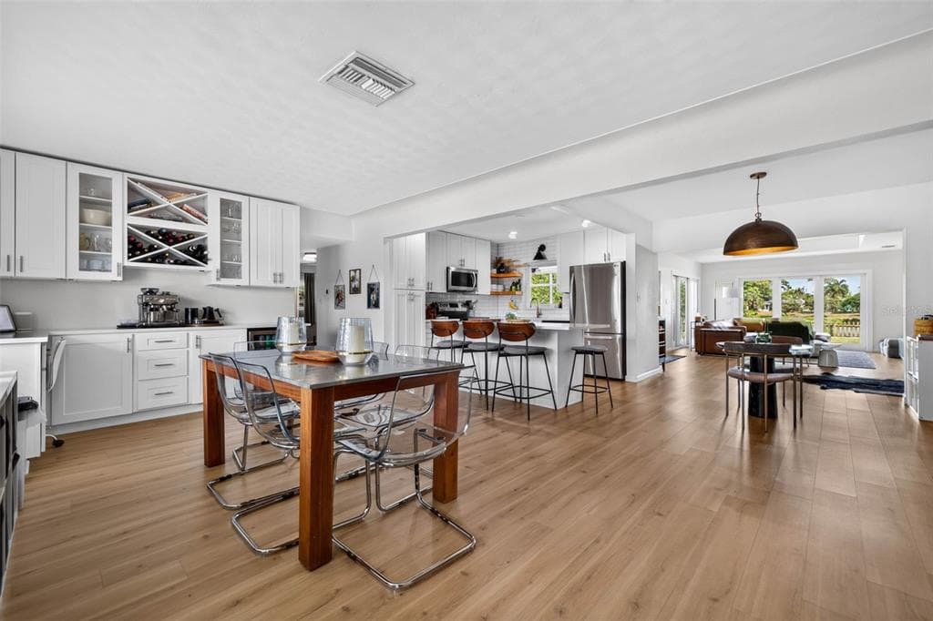 2101 37TH STREET N, ST PETERSBURG, FL 33713 — zdjęcie 4