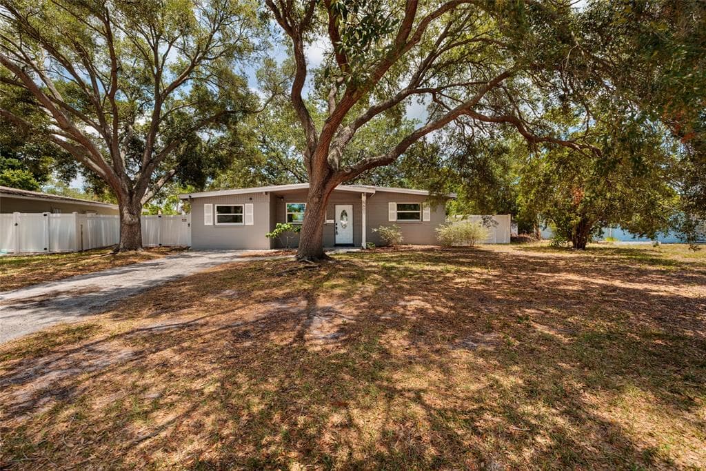 5601 CEDAR STREET NE, ST PETERSBURG, FL 33703 — zdjęcie 2