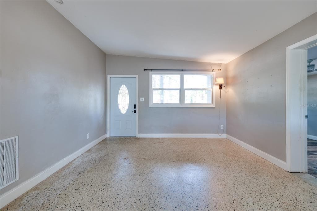 5601 CEDAR STREET NE, ST PETERSBURG, FL 33703 — zdjęcie 5
