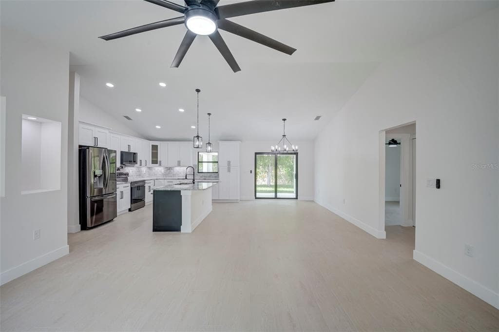 7042 GROVE BOULEVARD, PUNTA GORDA, FL 33982 — zdjęcie 2