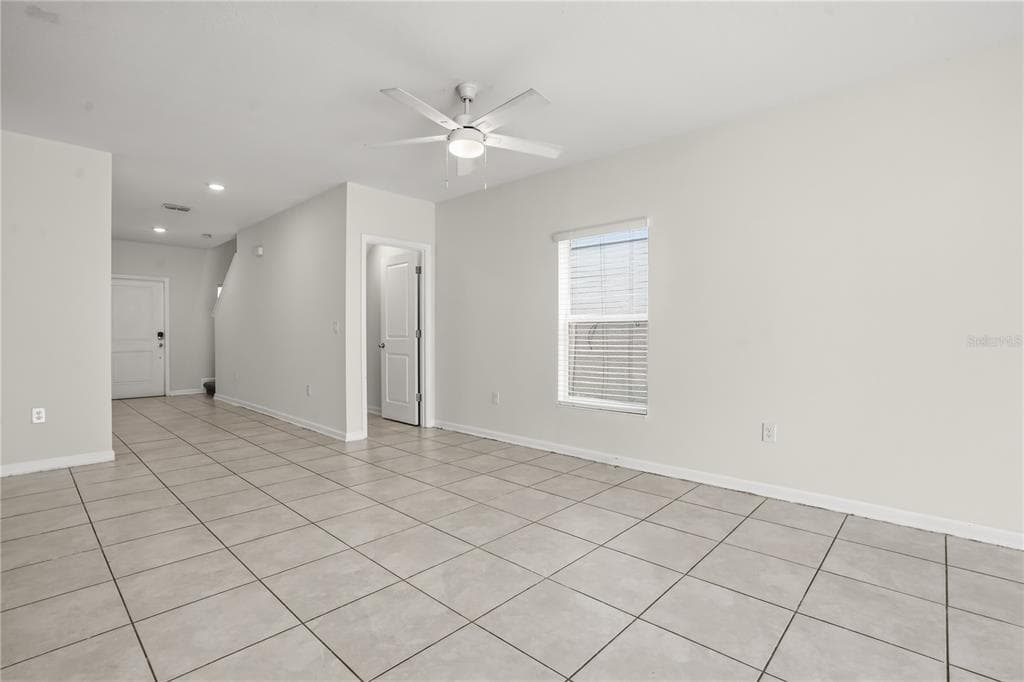 1721 WHITE WATER COURT, DAVENPORT, FL 33837 — zdjęcie 3