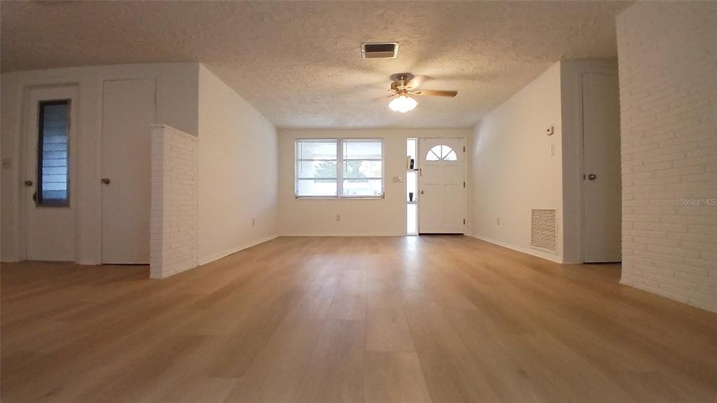 2109 SHANNON DRIVE, HOLIDAY, FL 34690 — zdjęcie 4