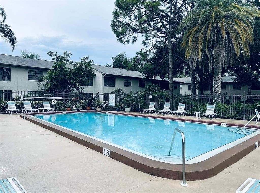 3032 EASTLAND BOULEVARD # B202, CLEARWATER, FL 33761 — zdjęcie 2
