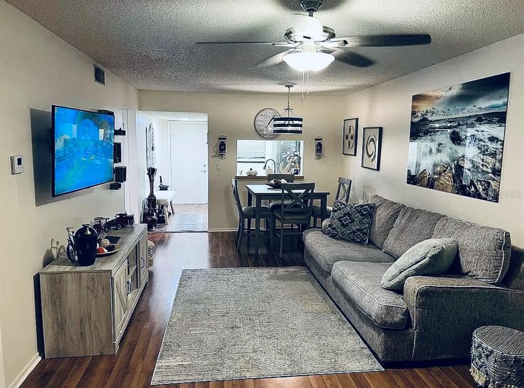 3032 EASTLAND BOULEVARD # B202, CLEARWATER, FL 33761 — zdjęcie 3