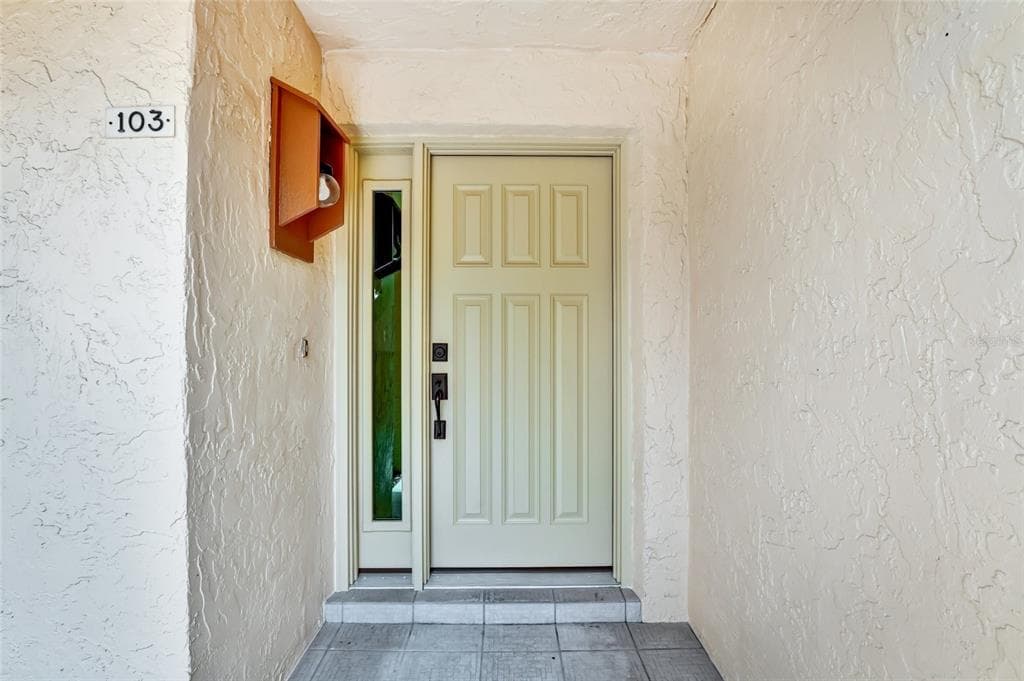 8107 BARDMOOR PLACE # 103, SEMINOLE, FL 33777 — zdjęcie 2