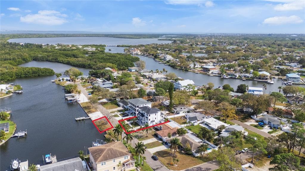 220 90TH AVENUE NE, ST PETERSBURG, FL 33702