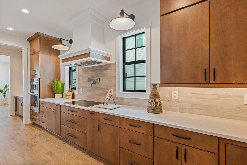 220 90TH AVENUE NE, ST PETERSBURG, FL 33702 — zdjęcie 4