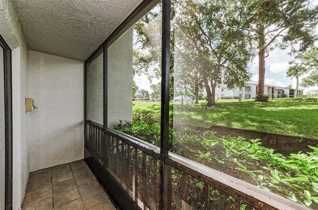 2575 PINE RIDGE WAY S # E1, PALM HARBOR, FL 34684 — zdjęcie 5