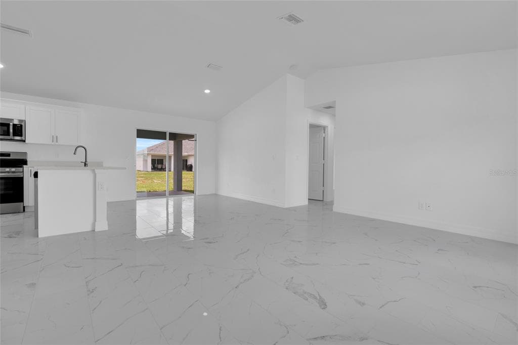 1808 NE 44TH STREET, CAPE CORAL, FL 33909 — zdjęcie 3