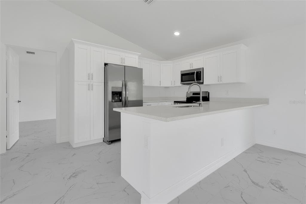 1808 NE 44TH STREET, CAPE CORAL, FL 33909 — zdjęcie 5
