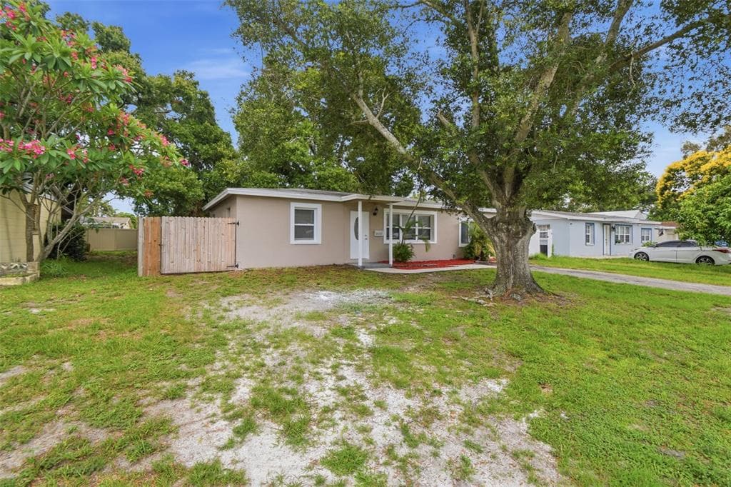 8331 55TH STREET N, PINELLAS PARK, FL 33781 — zdjęcie 2