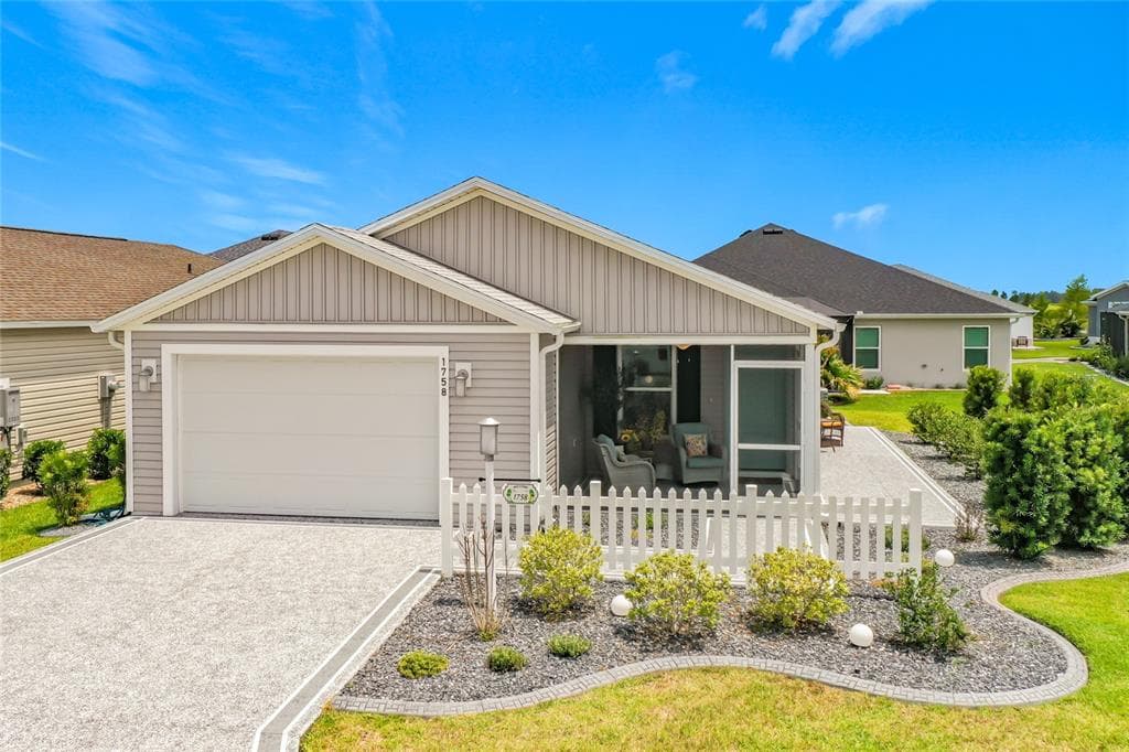 1758 YVONIA COURT, THE VILLAGES, FL 34762