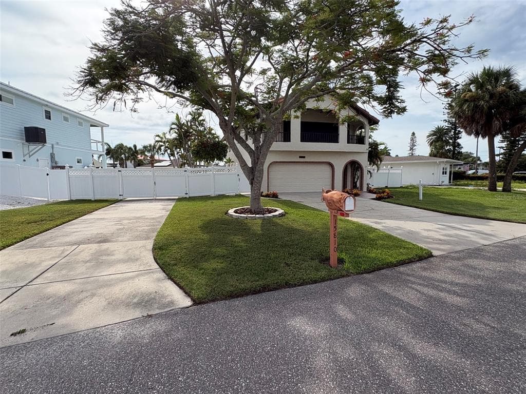 15810 REDINGTON DRIVE, REDINGTON BEACH, FL 33708 — zdjęcie 2
