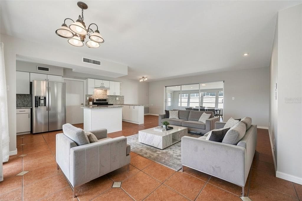 5056 42ND STREET S, ST PETERSBURG, FL 33711 — zdjęcie 5
