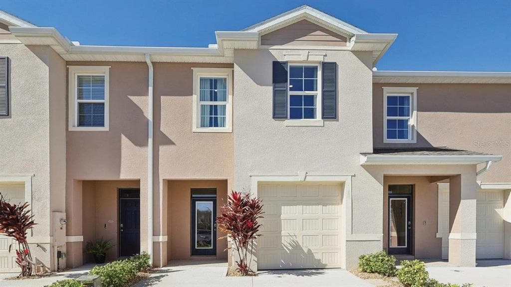 2711 GLADIOLA ROAD, WINTER HAVEN, FL 33884