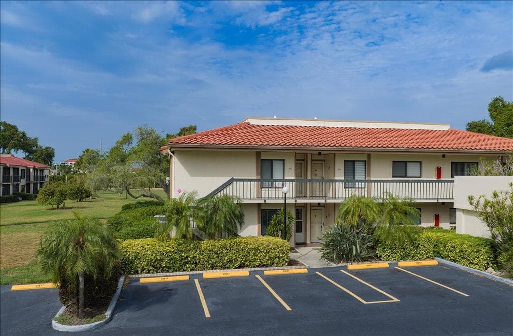 6219 PALMA DEL MAR BOULEVARD S # 102, ST PETERSBURG, FL 33715