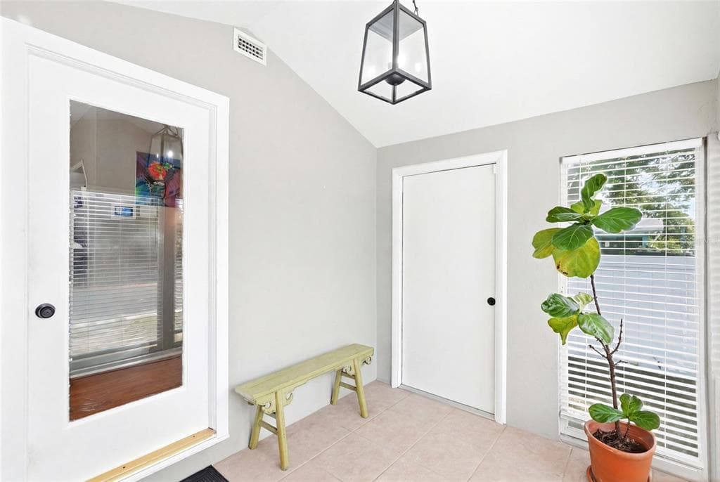 3220 16TH STREET N, ST PETERSBURG, FL 33704 — zdjęcie 4