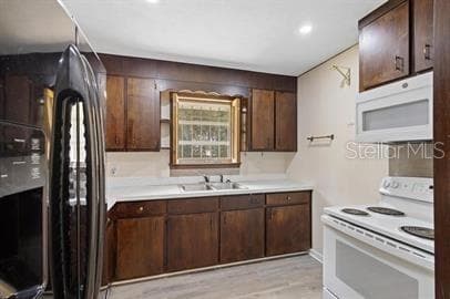 420 N FAIRVIEW AVENUE, DELAND, FL 32724 — zdjęcie 2