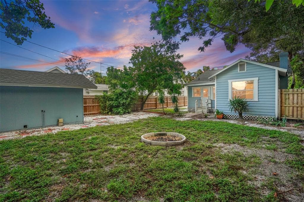 2111 BURLINGTON AVENUE N, ST PETERSBURG, FL 33713 — zdjęcie 2