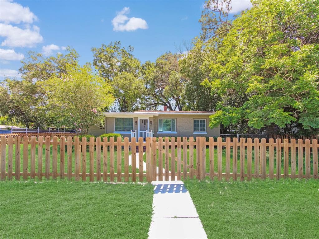 2541 S PALMETTO AVENUE, SANFORD, FL 32773