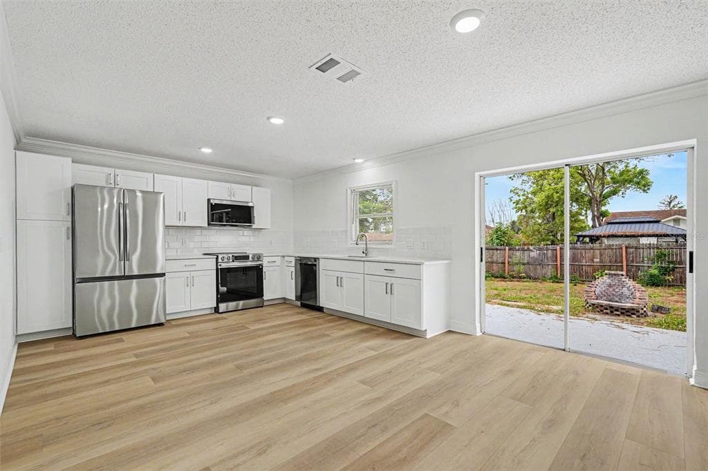 6197 HELMLY AVENUE, SPRING HILL, FL 34608 — zdjęcie 5