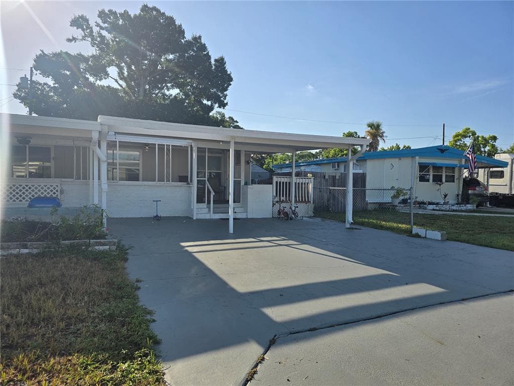 5271 77TH STREET N, ST PETERSBURG, FL 33709 — zdjęcie 2