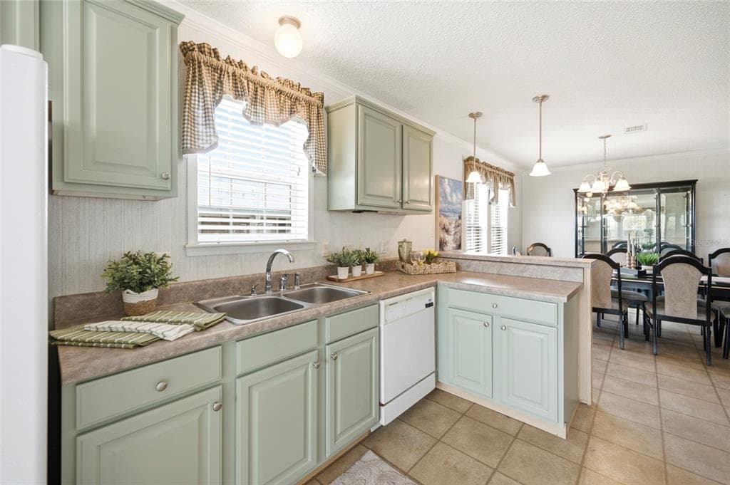 2 HOLLAND DRIVE # 39E, PUNTA GORDA, FL 33950 — zdjęcie 3