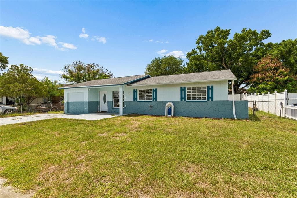 1719 JULIAN LANE DRIVE, TAMPA, FL 33619 — zdjęcie 2
