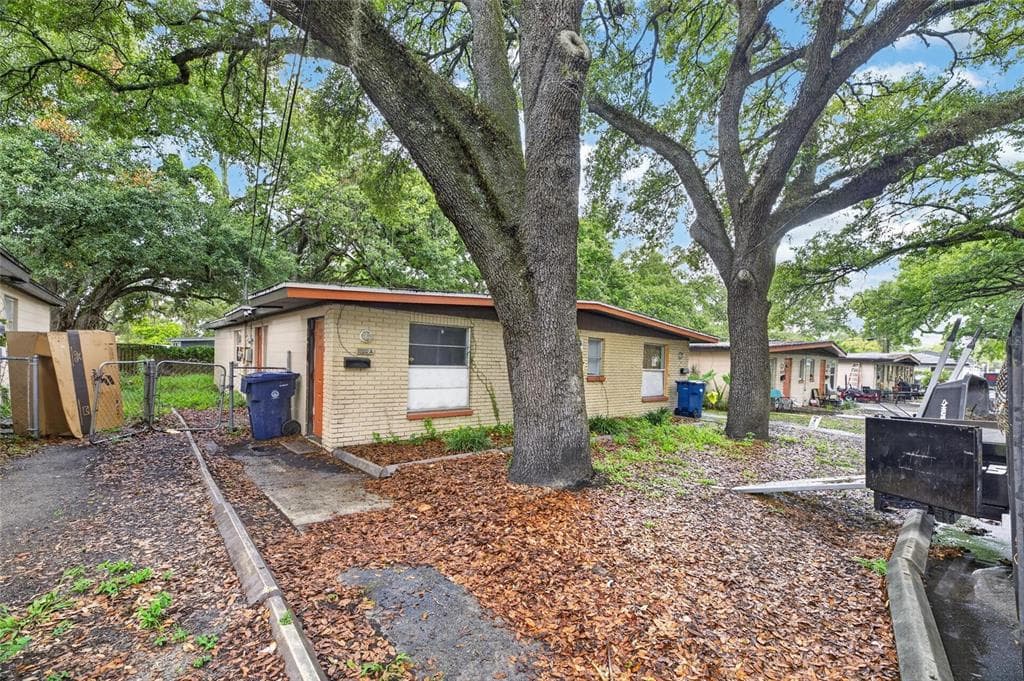 8726 & 8728 N 48TH STREET, TAMPA, FL 33617 — zdjęcie 2