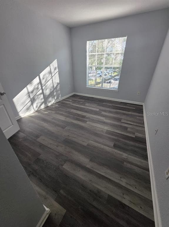 9401 CRESCENT LOOP CIRCLE # 203, TAMPA, FL 33619 — zdjęcie 4