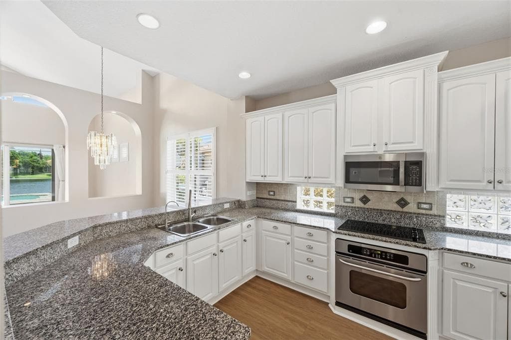 9985 SAGO POINT DRIVE, LARGO, FL 33777 — zdjęcie 2