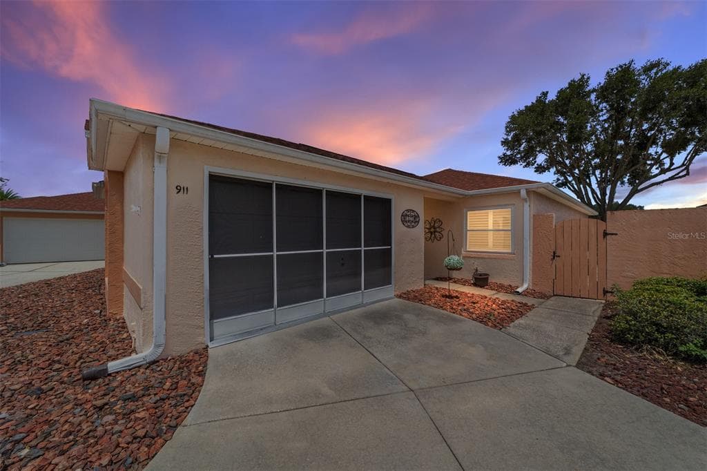 911 MEDIRA DRIVE, LADY LAKE, FL 32159 — zdjęcie 2